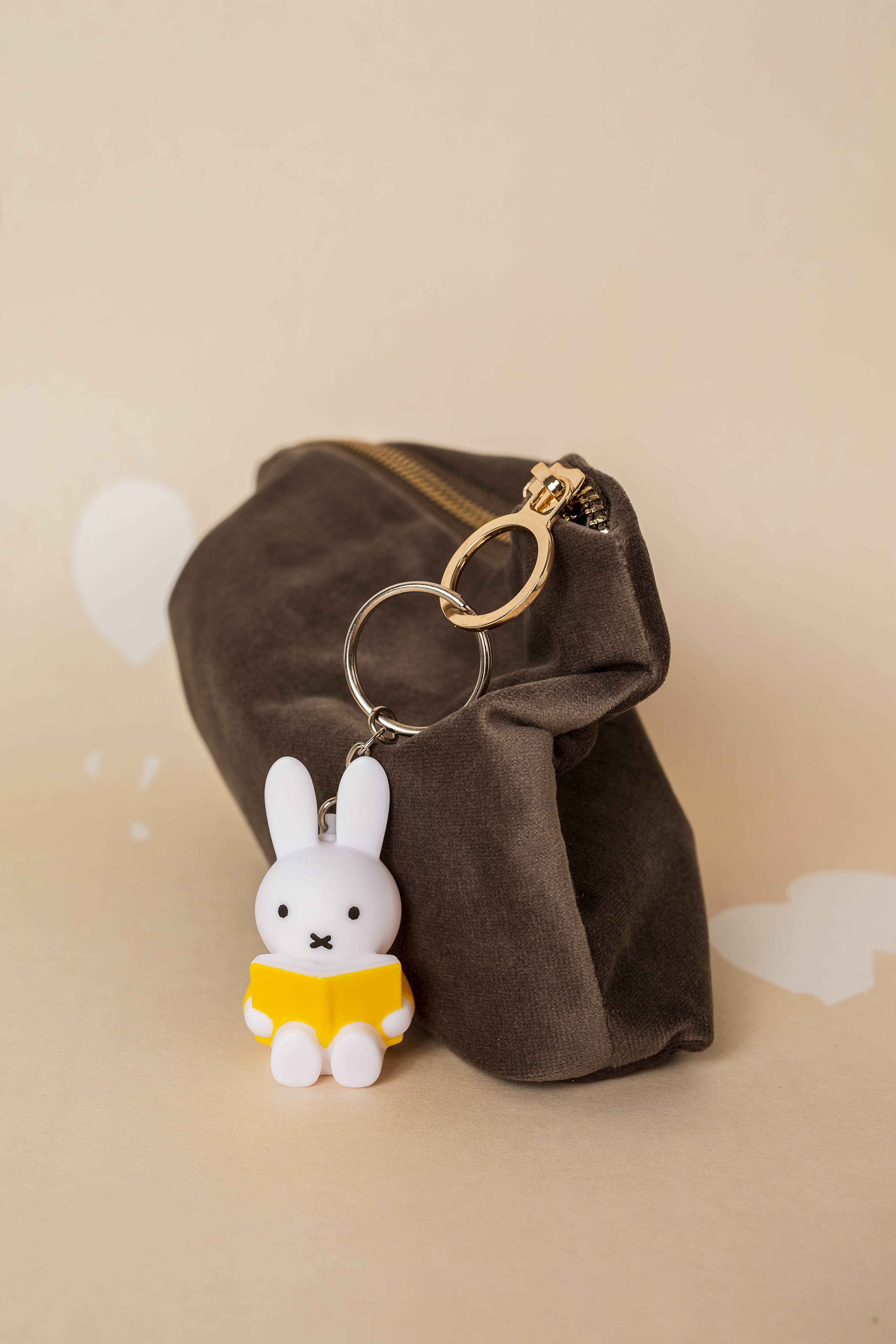 Miffy by S-c Brands - Wholesale Keychain - Kids - Miffy with Book Keyring - Yellow - 6cm1