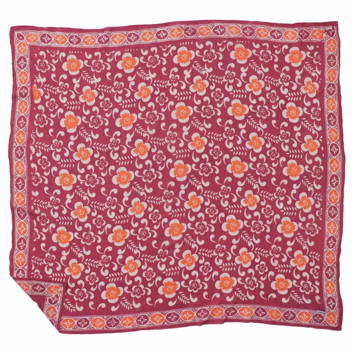 Grande 39", Bandana Batik Teñido a Mano, Plumeria, Rosa Lila, Extragrande, Pañuelo XL para venta al por mayor de Kasih Co-op