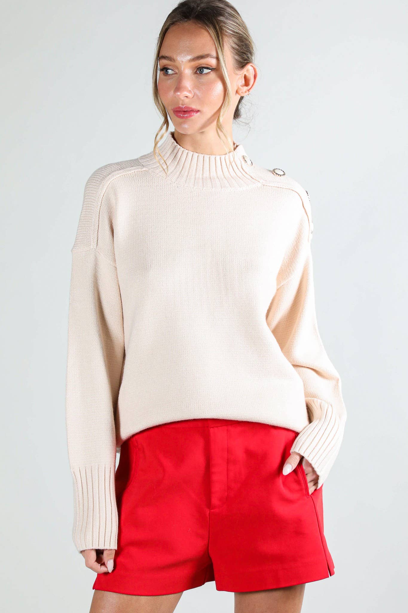 Vine & Love – Pulôver - Mulher por atacado – Camisola de Malha com Gola Alta e Detalhe de Botões VT814662