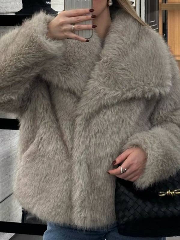 Loose Faux Fur Collar Coat for wholesale by Fleurworld