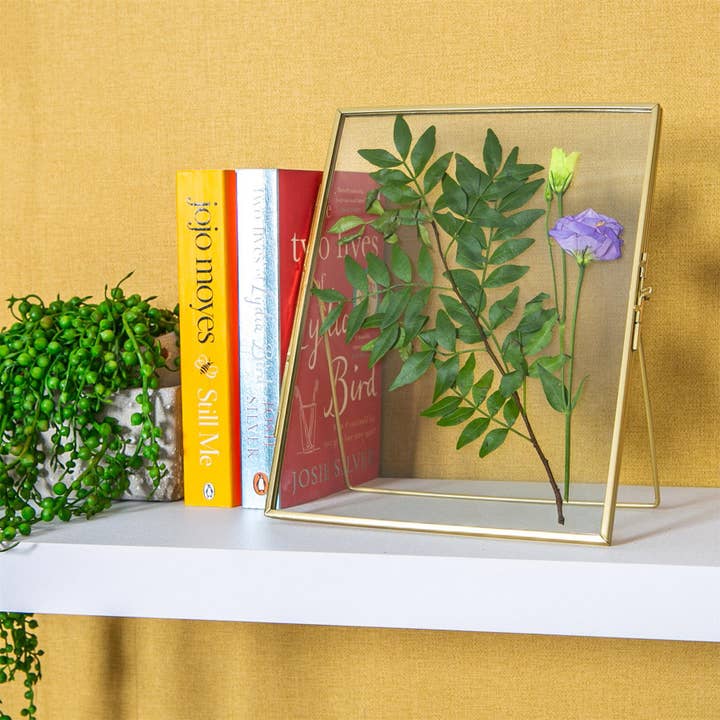 Rinkit Ltd - Wholesale Picture Frame - 8" x 10" Standing Metal Photo Frame - by Nicola Spring