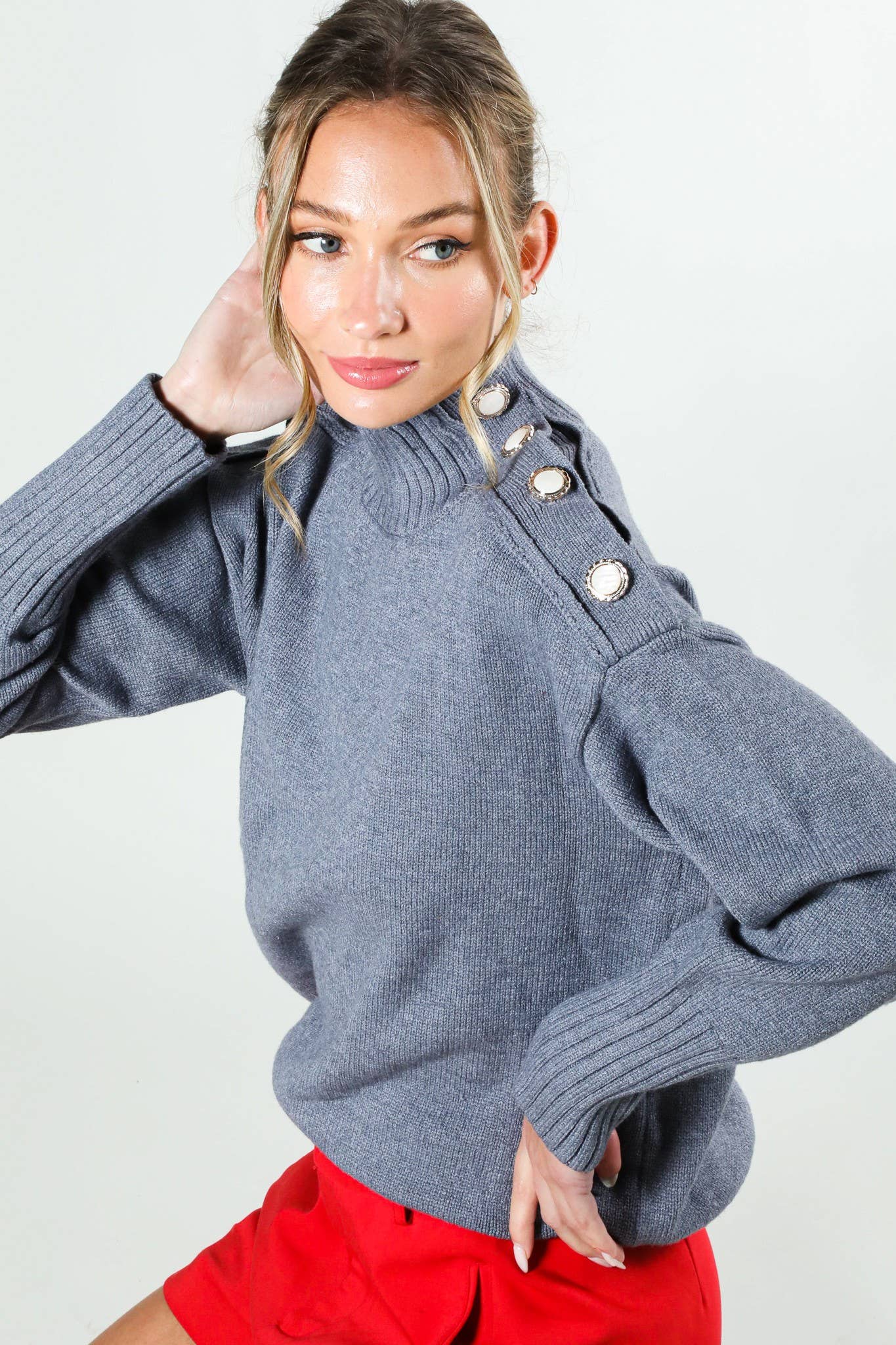 Vine & Love – Pulôver - Mulher por atacado – Camisola de Malha com Gola Alta e Detalhe de Botões VT8146614