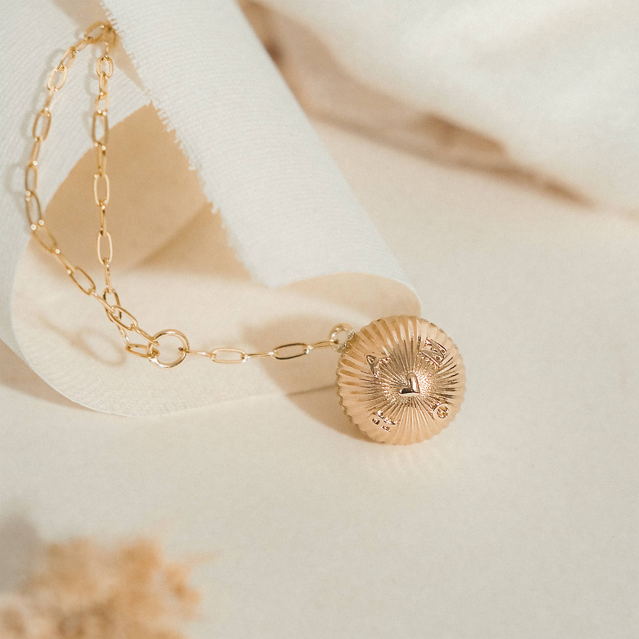 Ilado - Wholesale Jewelry - Maternity - AMOR pregnancy bola1