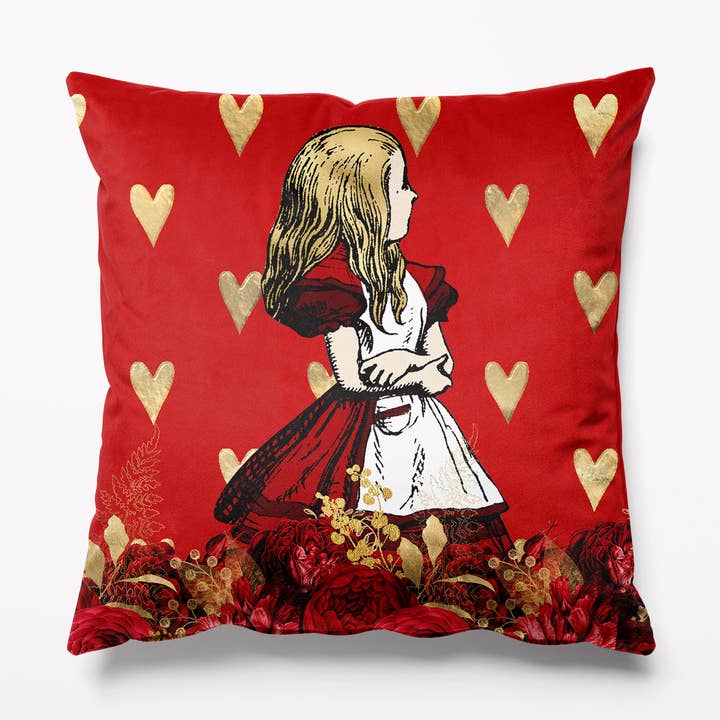 Alice i Eventyrland Red Hearts Velvet Pude for engroshandel hos Kitsch Republic