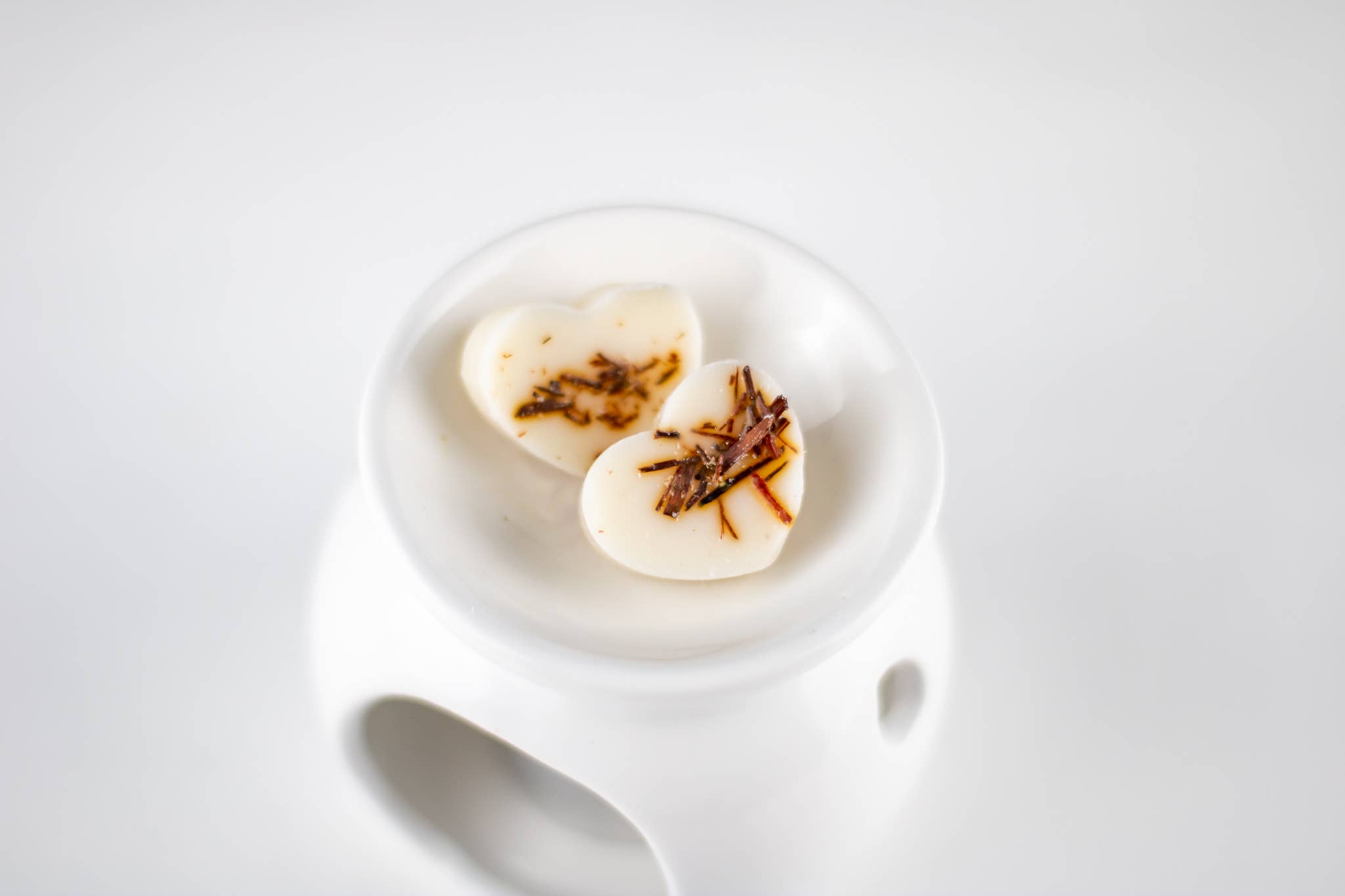 NAKEnDLE – wholesale Wax melt – Sandalwood, Amber & Patchouli hand poured luxury wax melts1