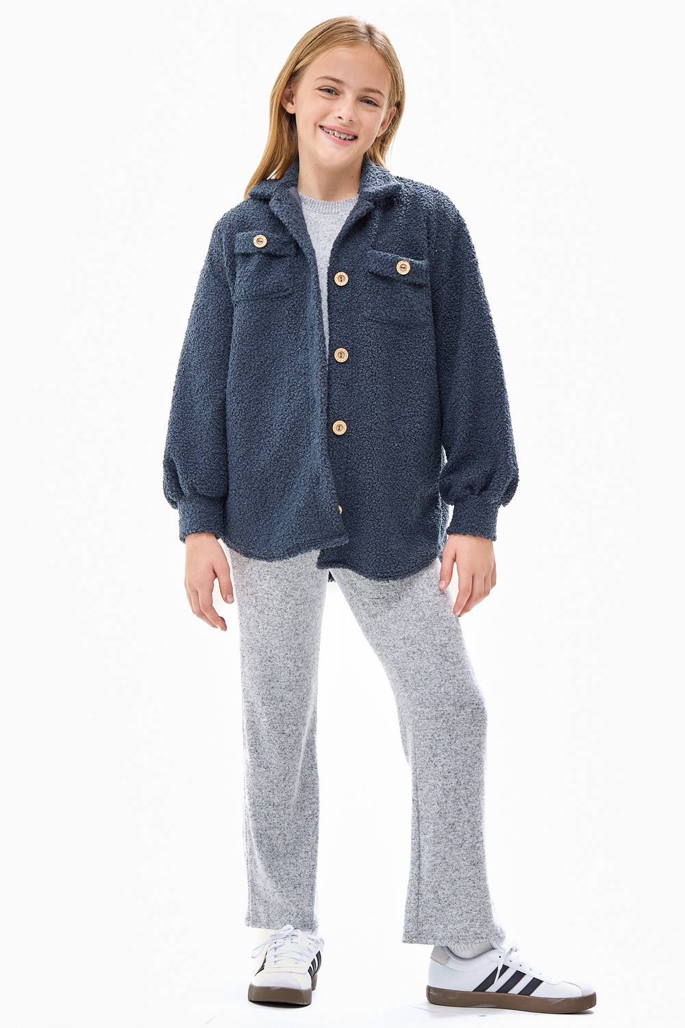 Good Girl – Großhandel Hemdjacke/Shacket – Kinder – Shacket aus einfarbigem Pudel-Strick7