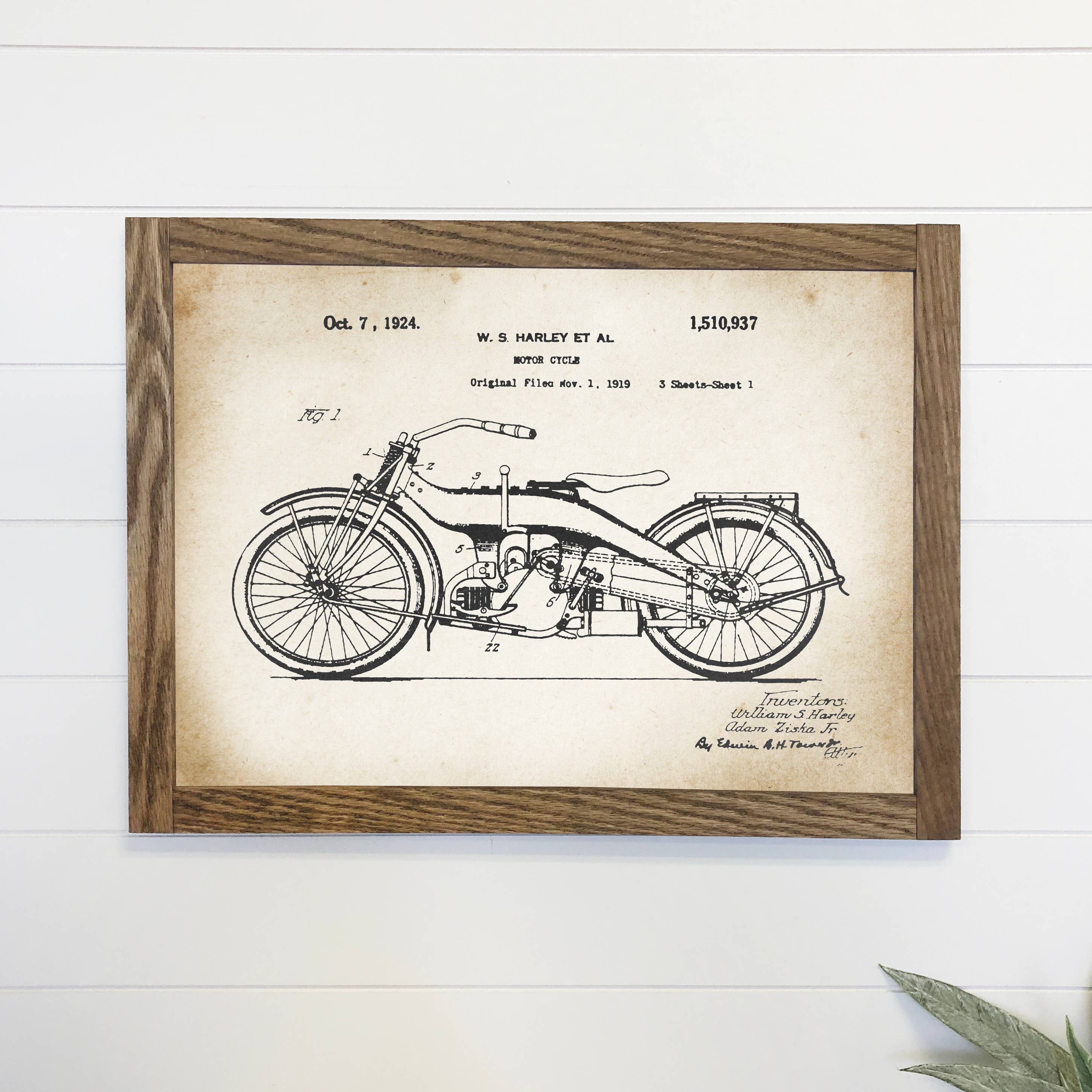 Hangout Home - Wholesale Sign - Vintage Harley Davidson Motorcycle Canvas Wood Sign Framed1
