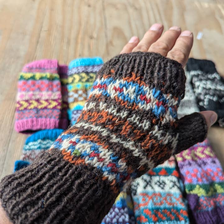 Tenzing Collections - Wholesale Gloves - Unisex - Handmade woolen knit fleece-lined colorful fingerless gloves