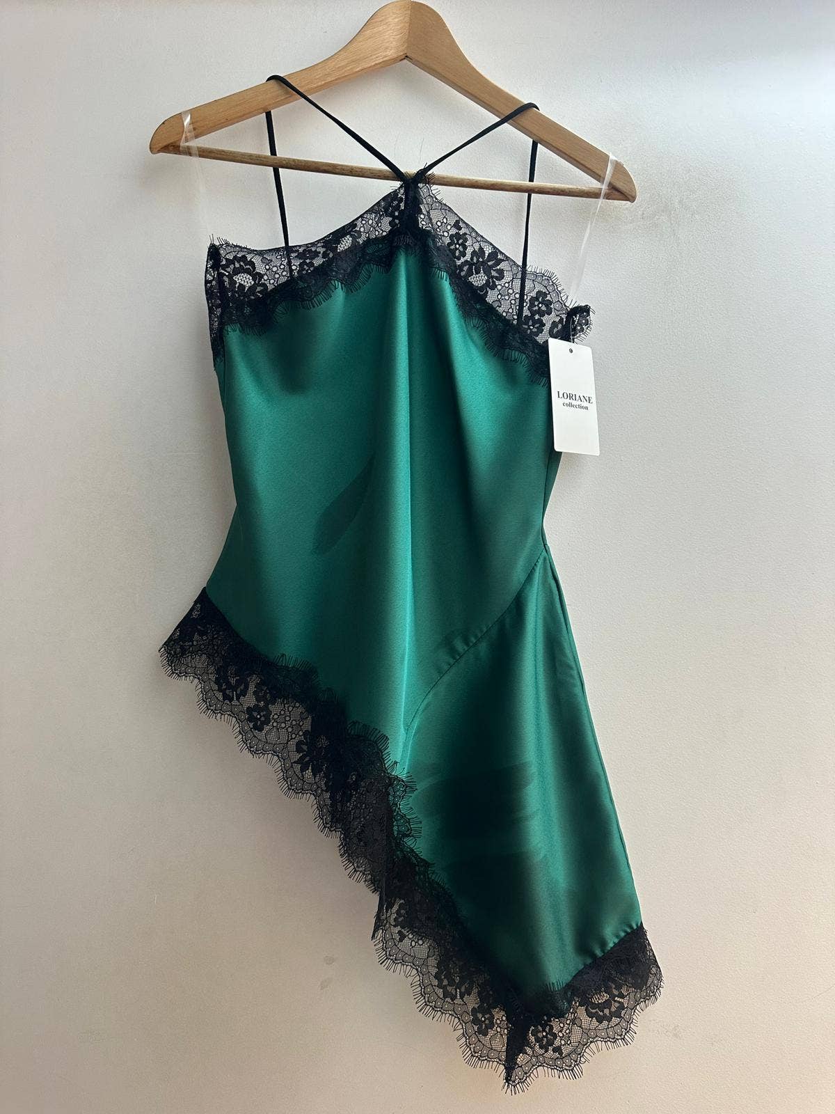 LORIANE - Vendita all'ingrosso Maglia loungewear - Donna - 7492 Top a spallina asimmetrica in raso6