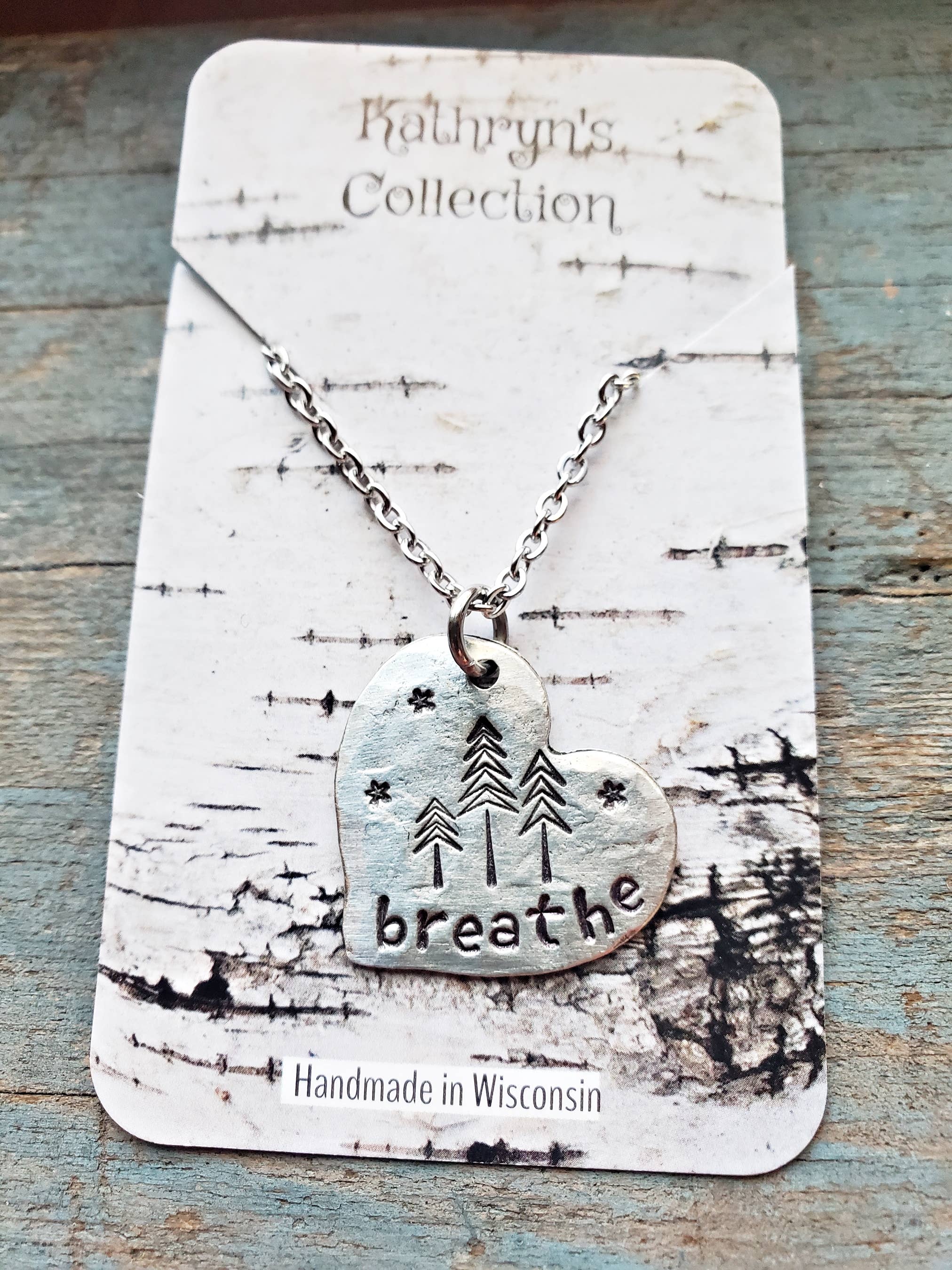 Kathryn's Collection - Vente Colliers à pendentif - Collier Cœur en Pin "respire", Fait Main9