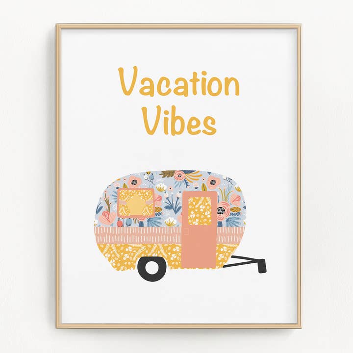 Semester Vibes Art Print för wholesale av Flip The Script Studios