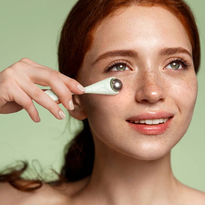 DM Merchandising - Wholesale Face/Beauty Roller - Lemon Lavender Roll With It Undereye Roller