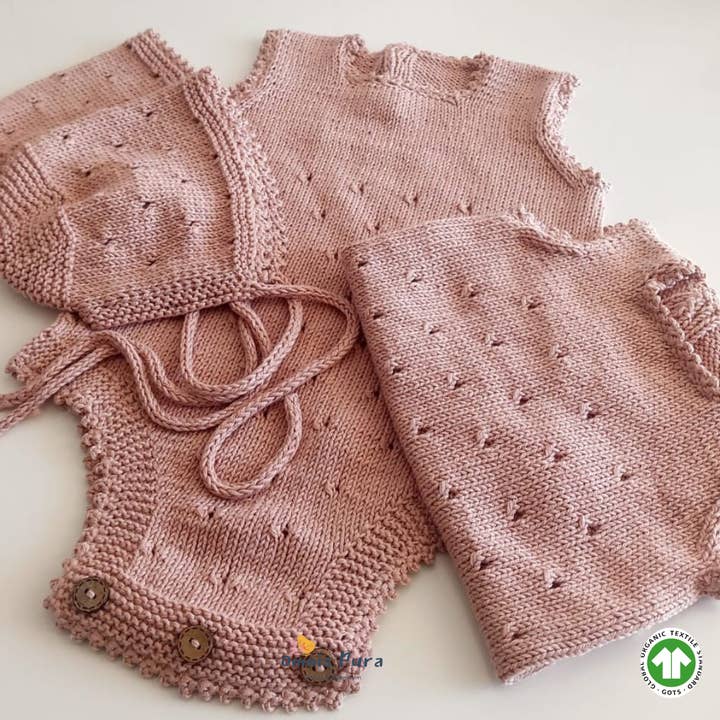 Omnis Pura - Venta al por mayor Conjunto de ropa - Bebés - Mameluco y gorro vintage tejidos a mano orgánicos1