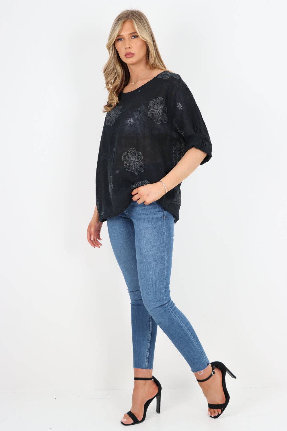 Miss Bold – Engroshandel Tunika - Dame – Italiensk bomuldsoverdel med blomsterprint1