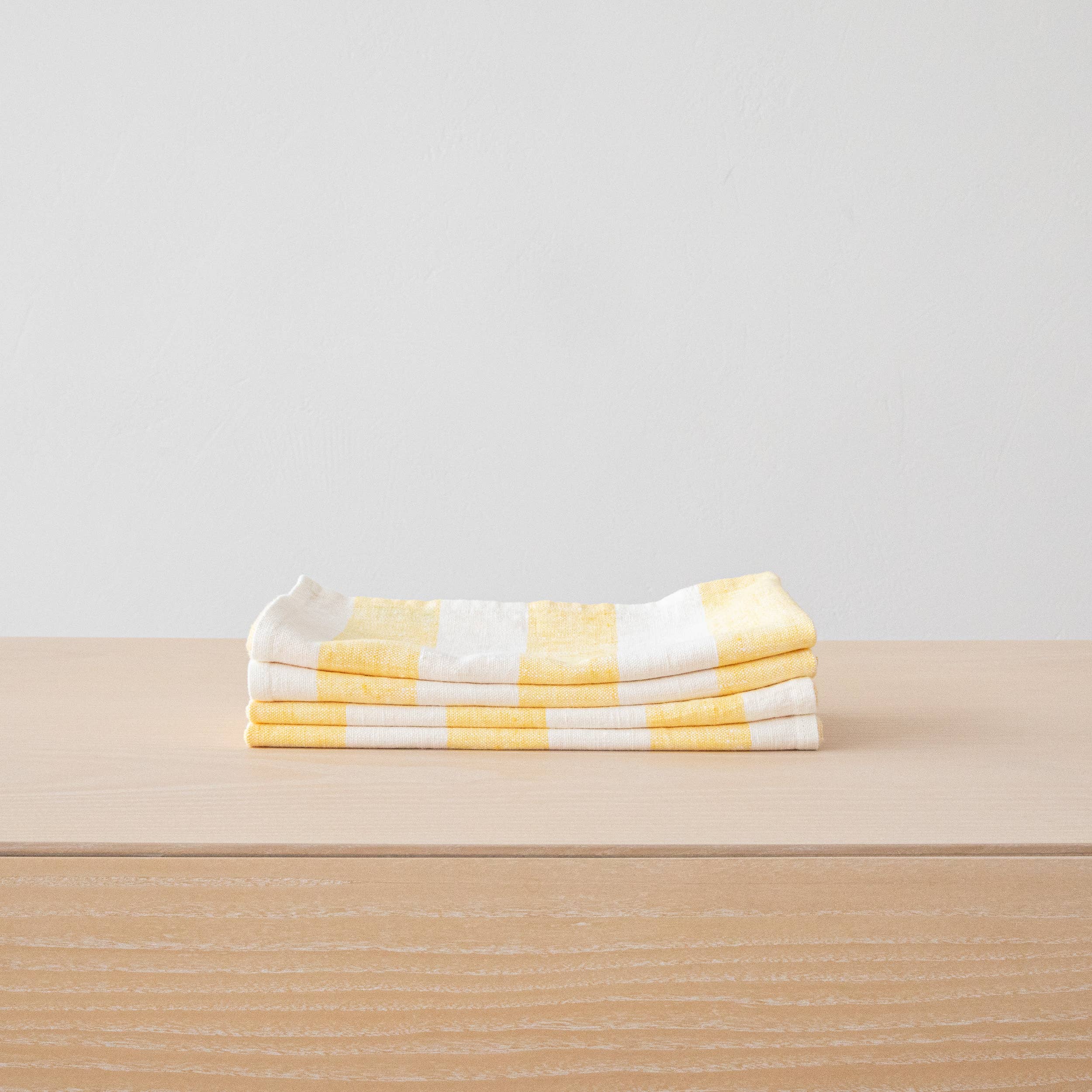 LinenMe - Wholesale Dinner & Cloth Napkin - Linen Napkin Off White Blue Philippe, Striped Washed Linen4