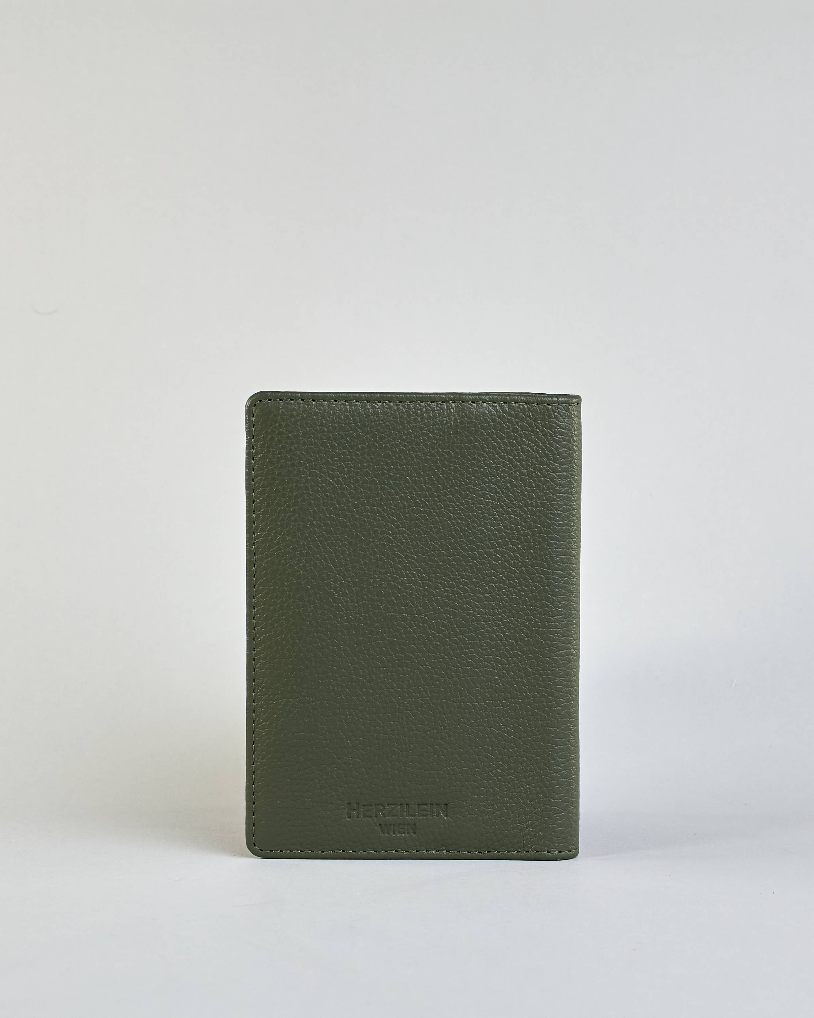 Herzilein-Wien GmbH - Wholesale Passport Case - Women's - Passhülle Leder 57