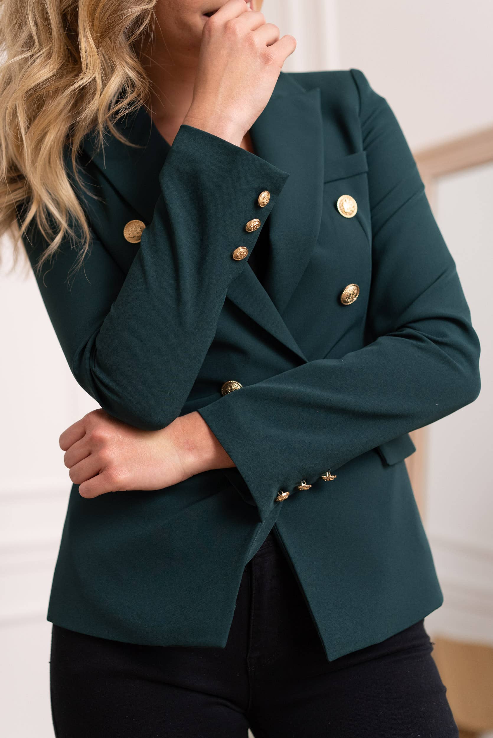 Attentif Paris - Wholesale Blazer - Women's - [Timeless] Fitted double-breasted blazer with gold buttons5