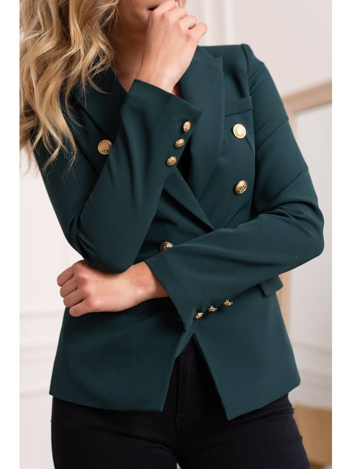 Attentif Paris – Großhandel Blazer – Damen – Attentif Paris zeitloser taillierter Blazer mit doppelreihigem Goldknopfmuster5