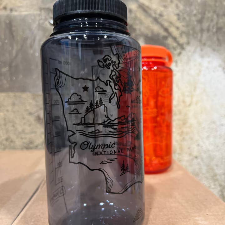 Rainier Watch Supply Co - Wholesale Water bottle - Washington National Parks - 32oz Water Bottle - All Black2