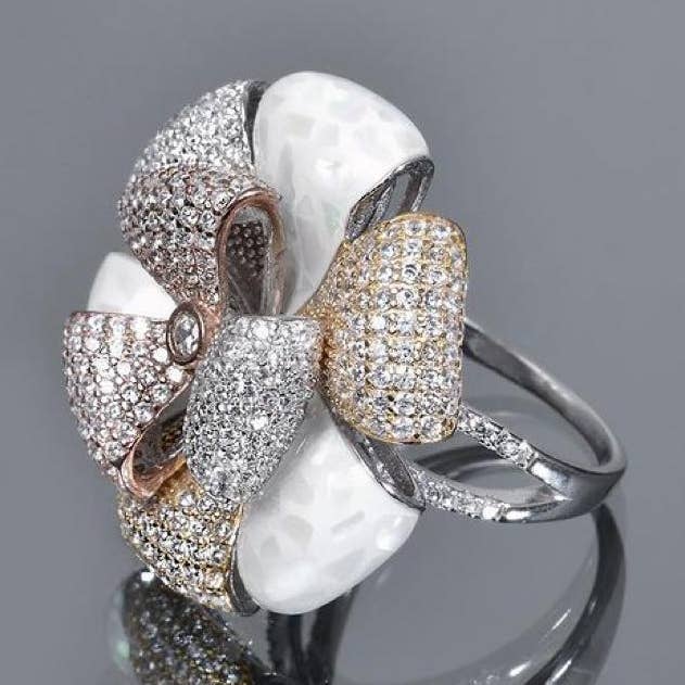 Anillo de flores de lujo para venta al por mayor de Shine Juwely