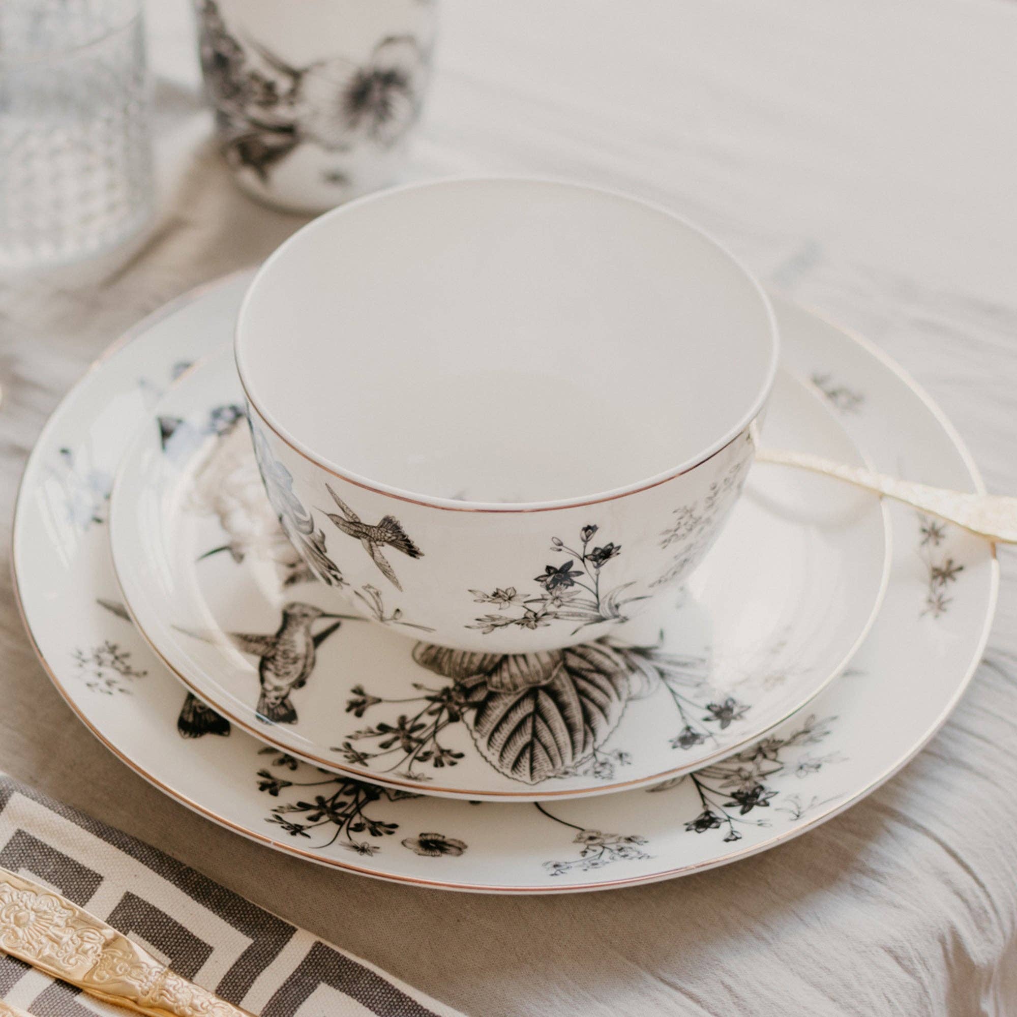 koken - Wholesale Tableware set - 16 Pc Bone China Set Dinnerware - Plates, mugs, Bowls8