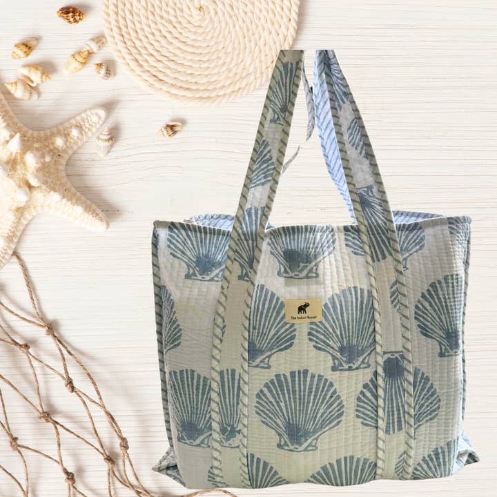 The Indian Bazaar - Wholesale Tote Bag - Women's - Quilted Cotton Reversible Tote Bag - Shell Block Print Gray