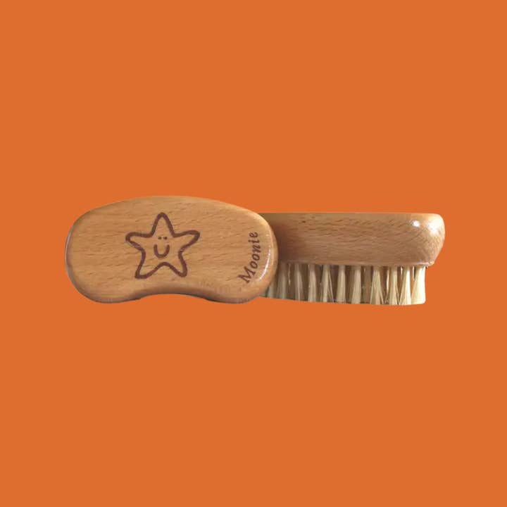 Moonie Eco Friendly Products - Wholesale Nailcare Set - Natural Wooden Kid's Nail Brush3