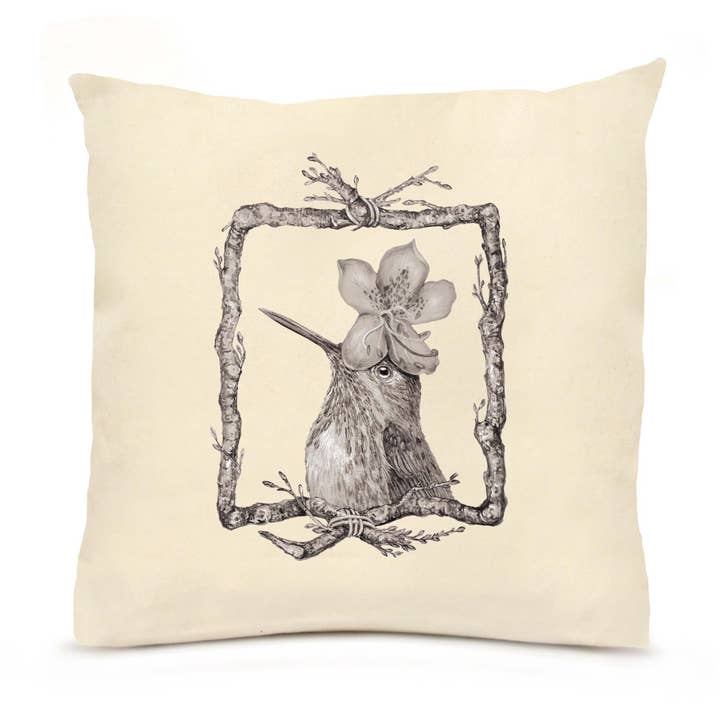 Grand coussin Rex le colibri (avec bordure) pour la vente par Eric & Christopher