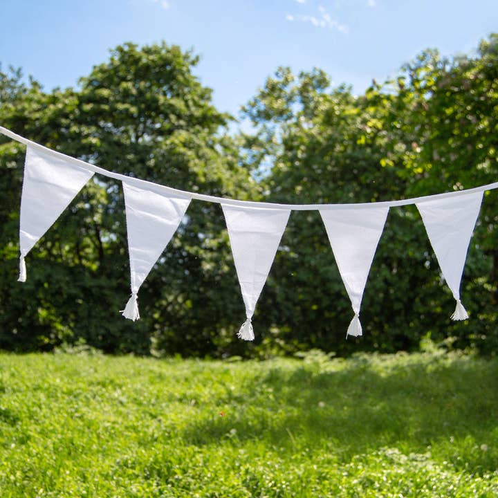 Talking Tables EU - Wholesale Bunting/Garland - White Fabric Bunting - 3m
