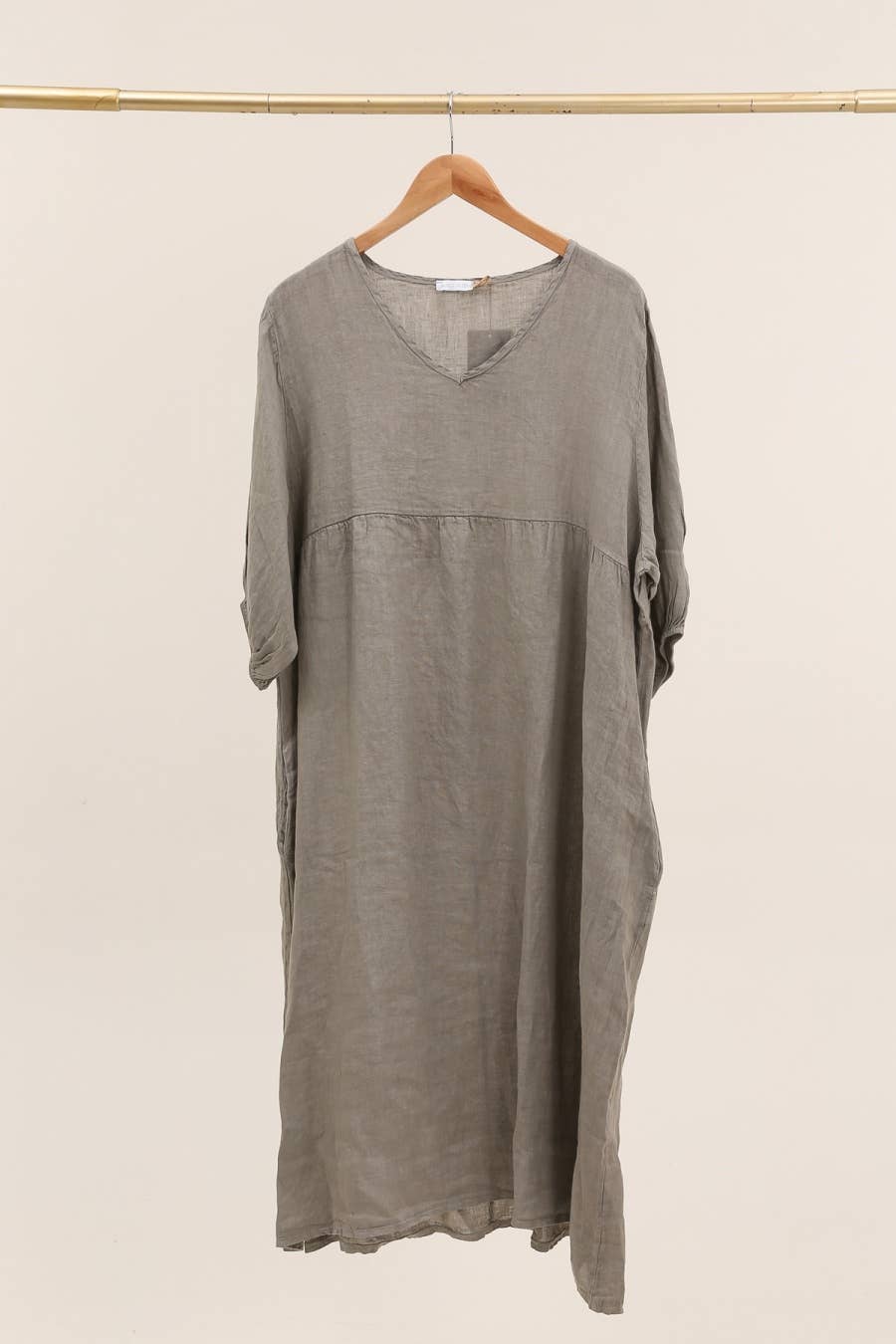 Lea & Luc - Grandes Tailles – Engroshandel Kjole - Dame – Linnedkjole i plusstørrelse med V-udskæring12