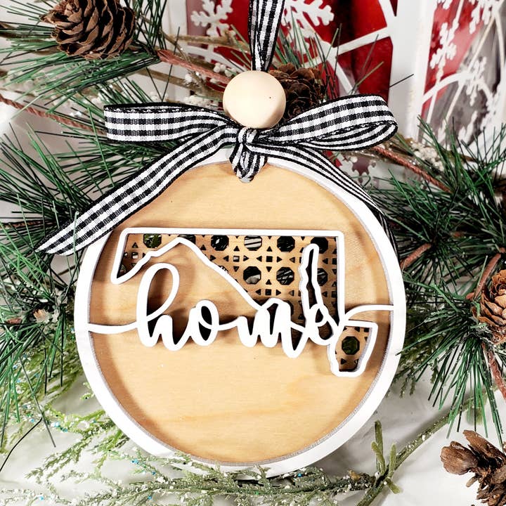 '25 Maryland BoHo Christmas Souvenir ornament & plaid ribbon for wholesale by Cul de Sac Critters