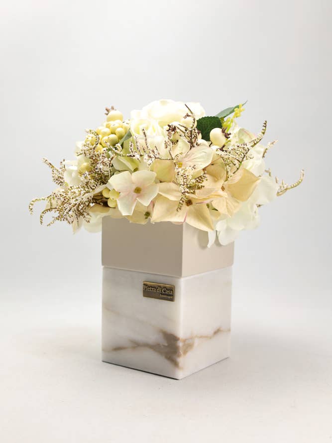 Mini WAKI PT Light - hvid marmorvase for engroshandel hos PIETRA DI CASA