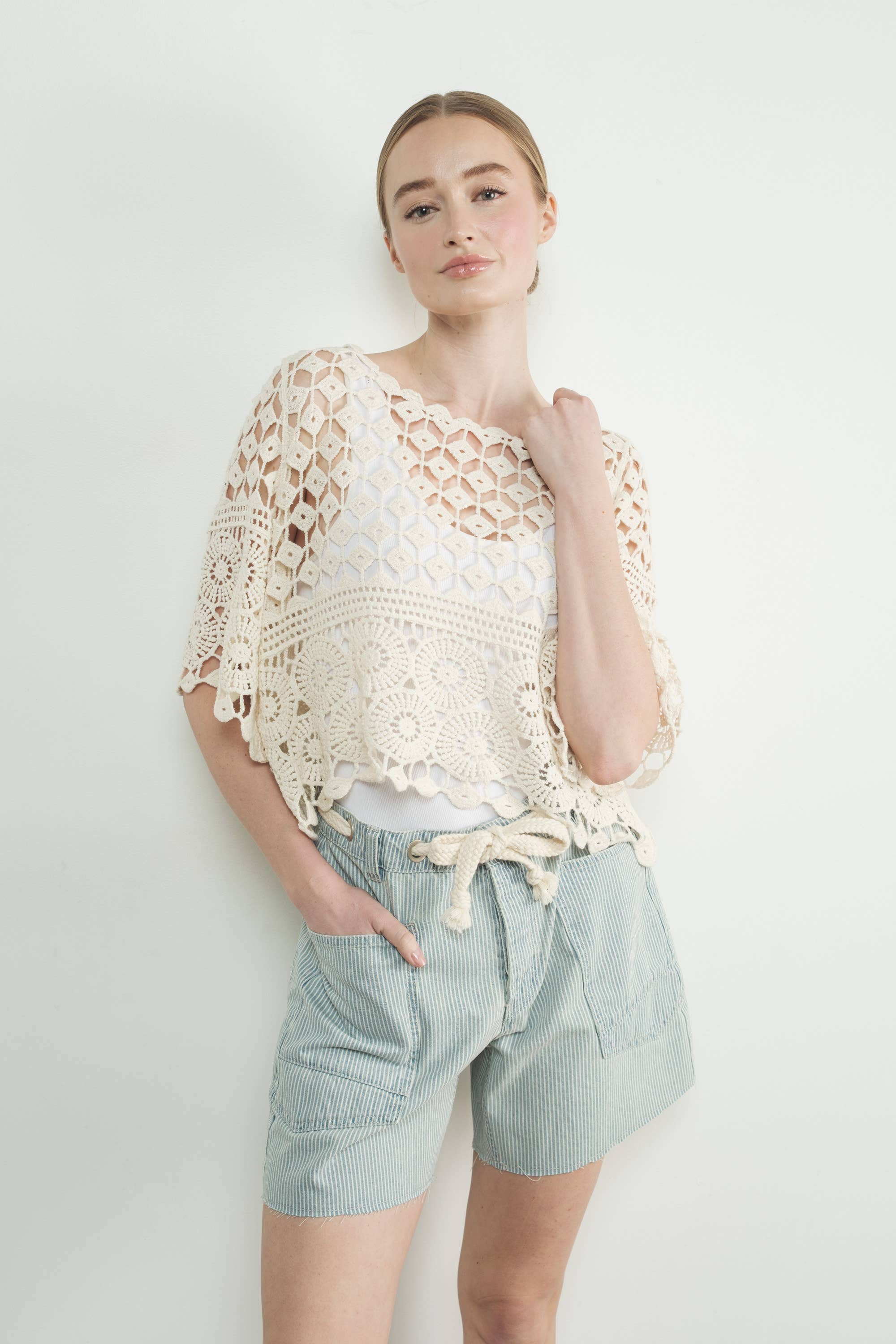 Aaron & Amber – wholesale Stickad topp - Dam – MAT3235 VIRKAD KORTÄRMAD TOPP7