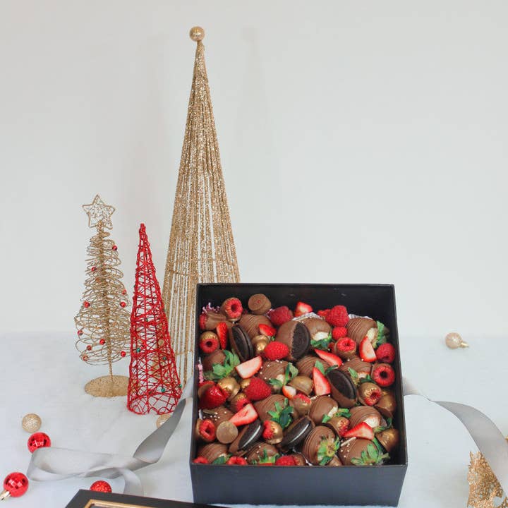 Elegant Design Supply - Wholesale Gift box - Square Gift Box with Clear Lid and Ribbon - Various Colors - For Luxury Flower/ Gift / Chocolate Strawberry Arrangements33