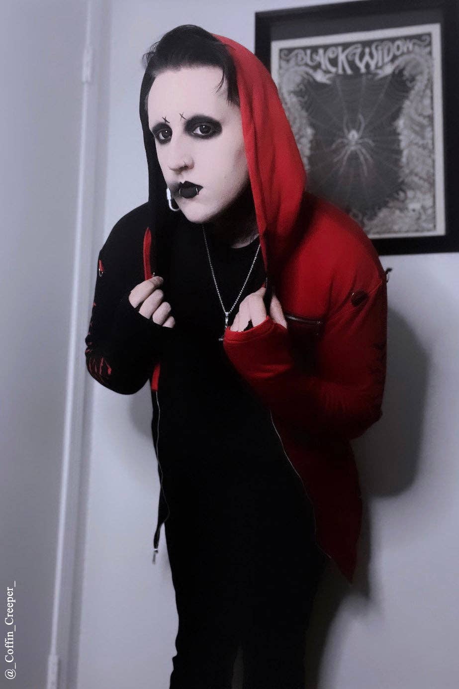 vampirefreaks – wholesale Hoodie – Women's – Split Mage Hoodie [Black/Red]5