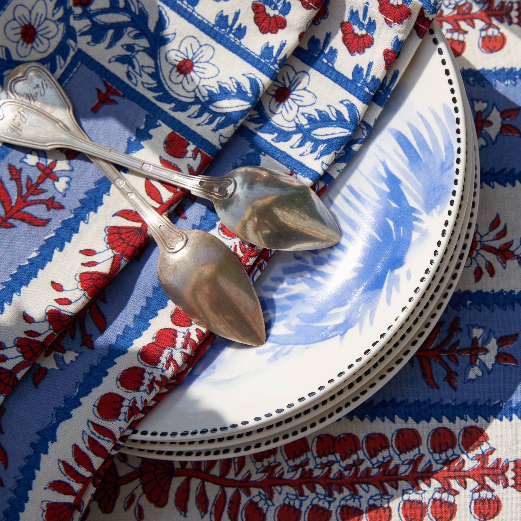 Couleur Nature - Wholesale Dinner & Cloth Napkin - Avignon Napkins Red & Blue Set of 62