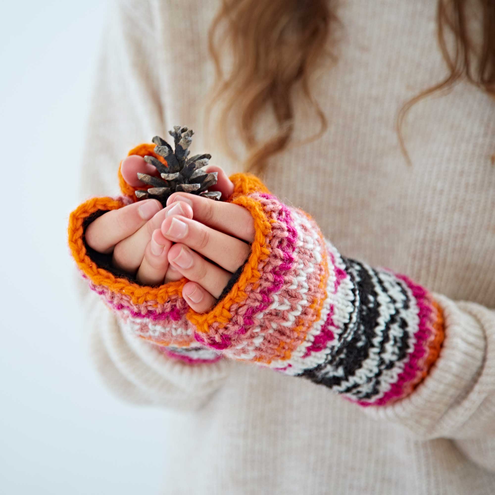 The Paper High Gift Company Limited – wholesale Hand warmer – Woollen Fairisle Handwarmer Gloves10