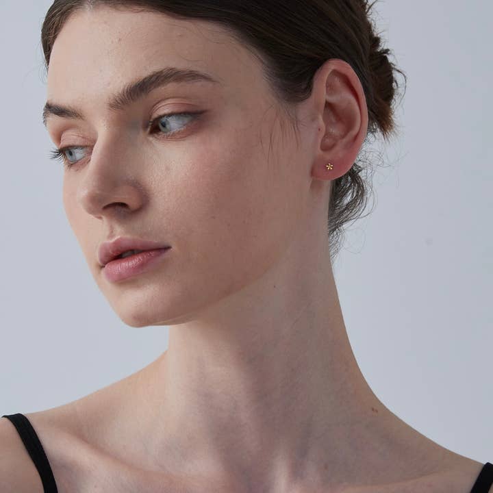 Perimade & Co. LLC - Wholesale Stud/Post Earrings - Tiny Small Cute Flower Stud Earrings in 925 Sterling Silver5