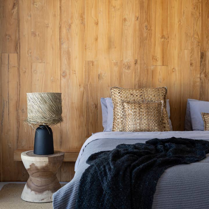 Bazar Bizar Living - Wholesale Accent/Desk Lamp - The Pandan Table Lamp - Black Natural1