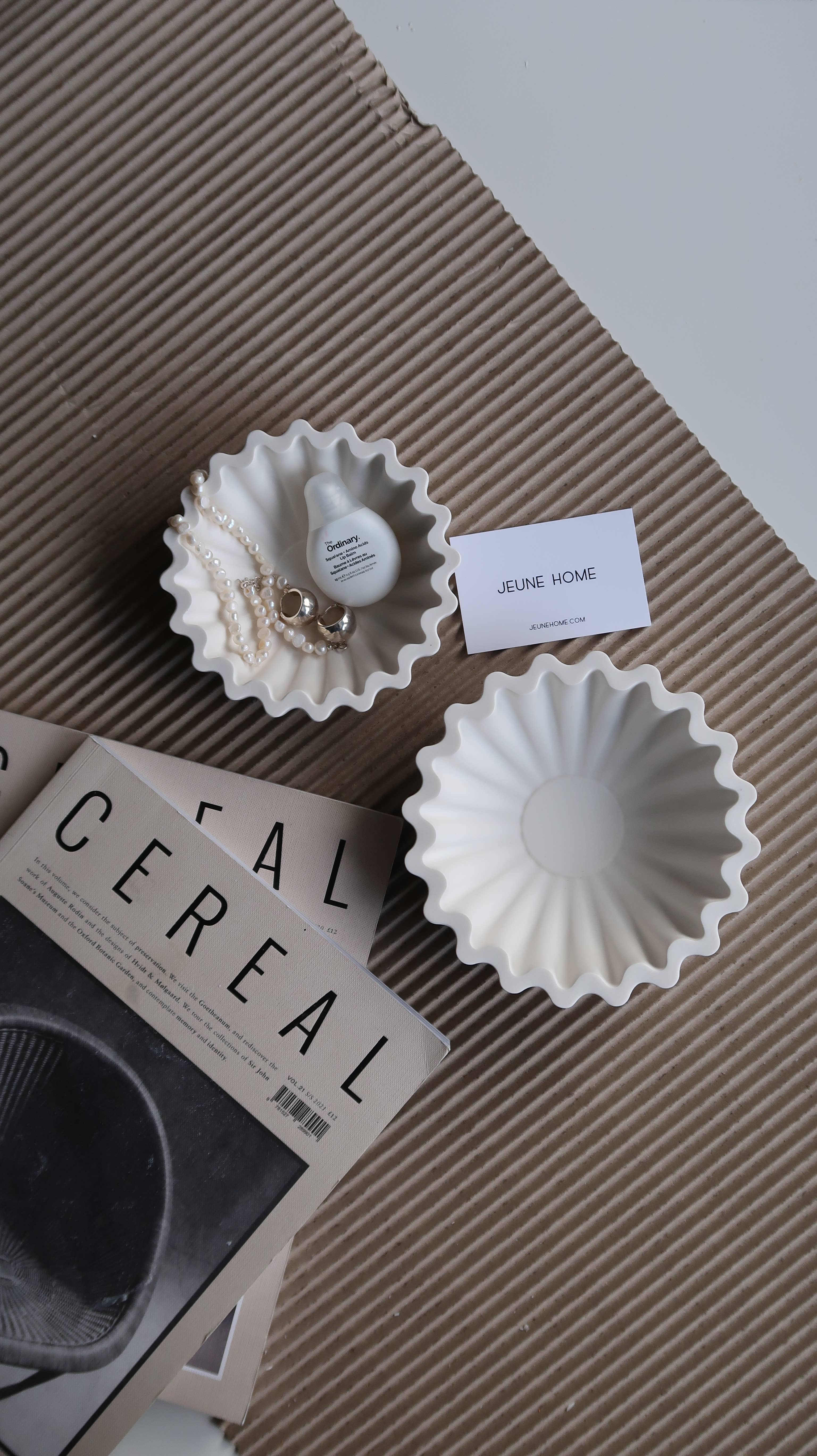 Jeune Home - Wholesale Decorative Tray - Scalloped ruffle wavy bowl - Elegant Trinket & Key Holder7