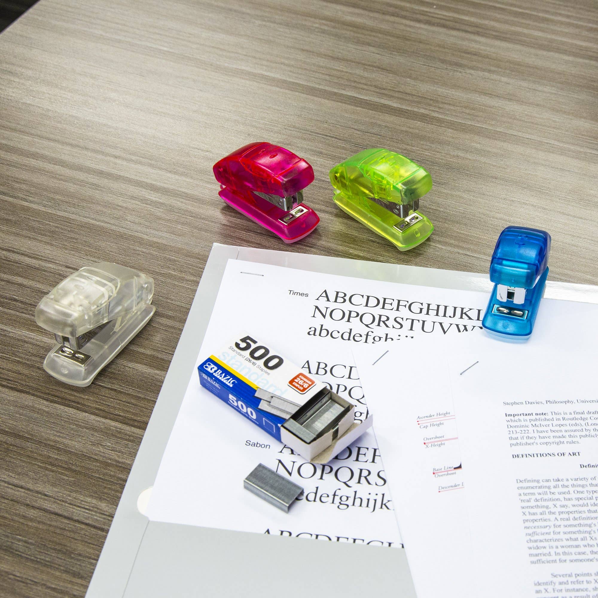 Luna Office Supply -  Everyday Essential - Wholesale Stapler - Mini Standard Stapler1