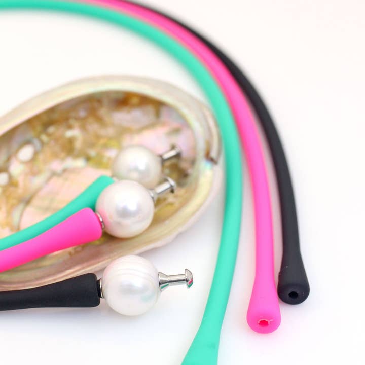 Woman Shops World – wholesale Beaded/pearl necklace – Janis The Pearl Silicone + Pearl Necklaces, Waterproof19