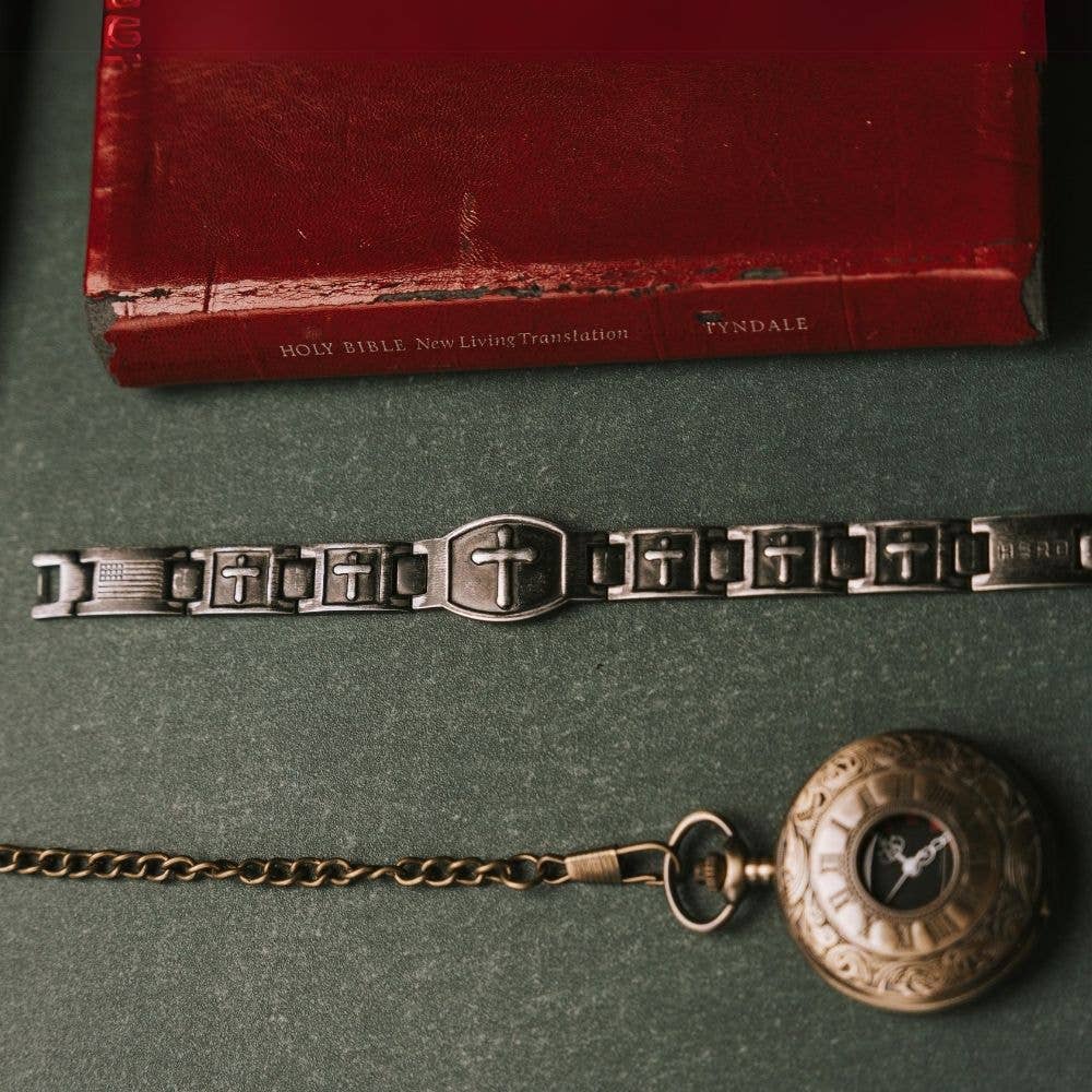 The Hero Company - Wholesale Bangle Bracelet - The Hero Company - 'For The Fallen' Arlington Magnetic Bracelet: Helps Pair Veterans With A Service Dog Or Shelter Dog - Faire12