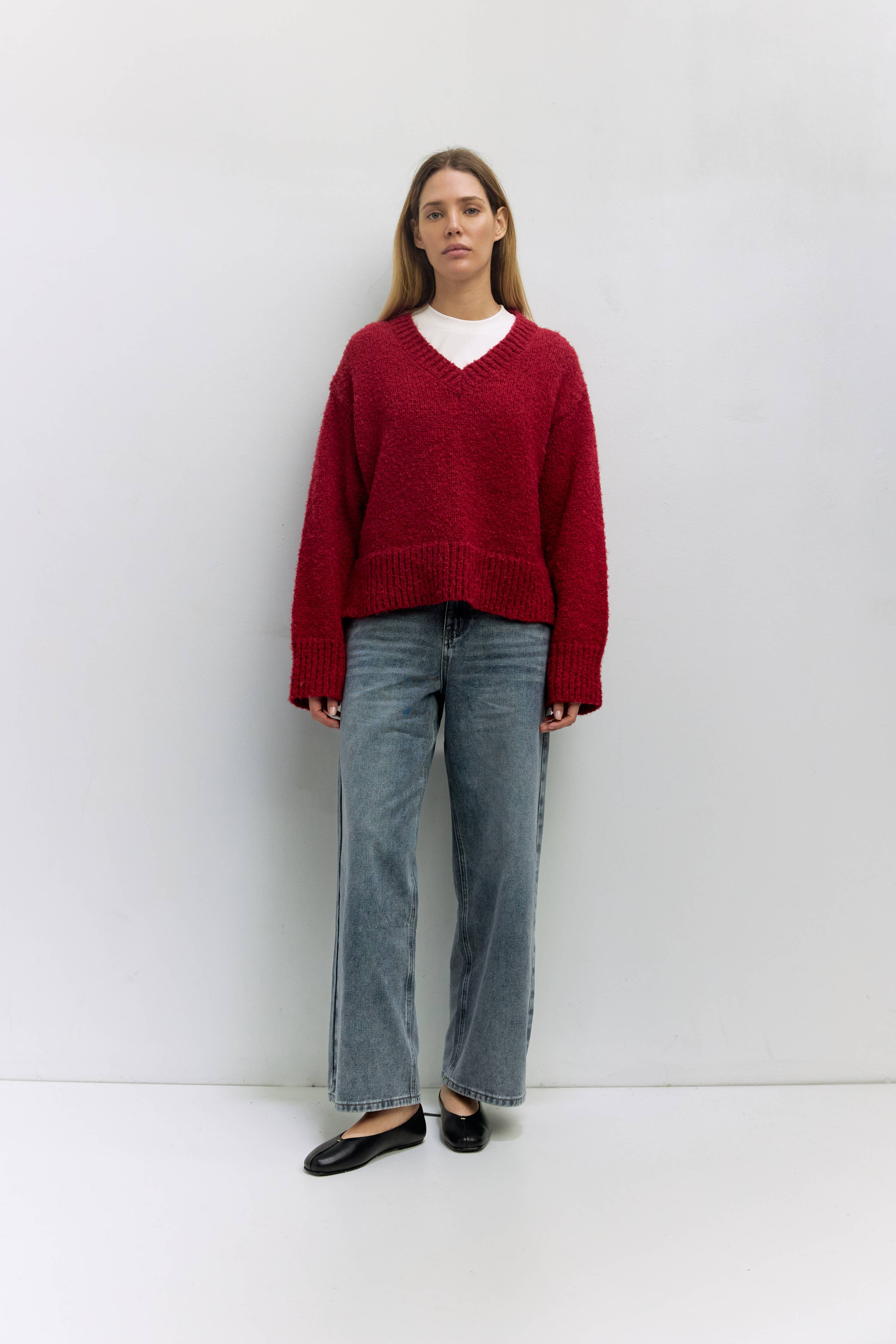 MOD REF - Wholesale Knit Sweater - Women's - The Glen Sweater | Oversized Boucle Knit V-Neck Sweater21