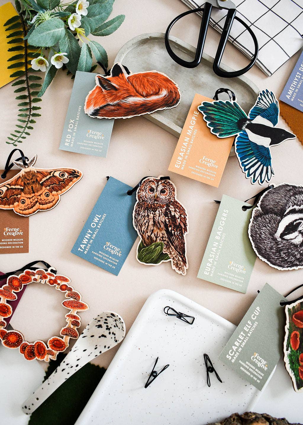 Ferne Creative – Engroshandel Pynt – Sovende rød ræv trædekoration3