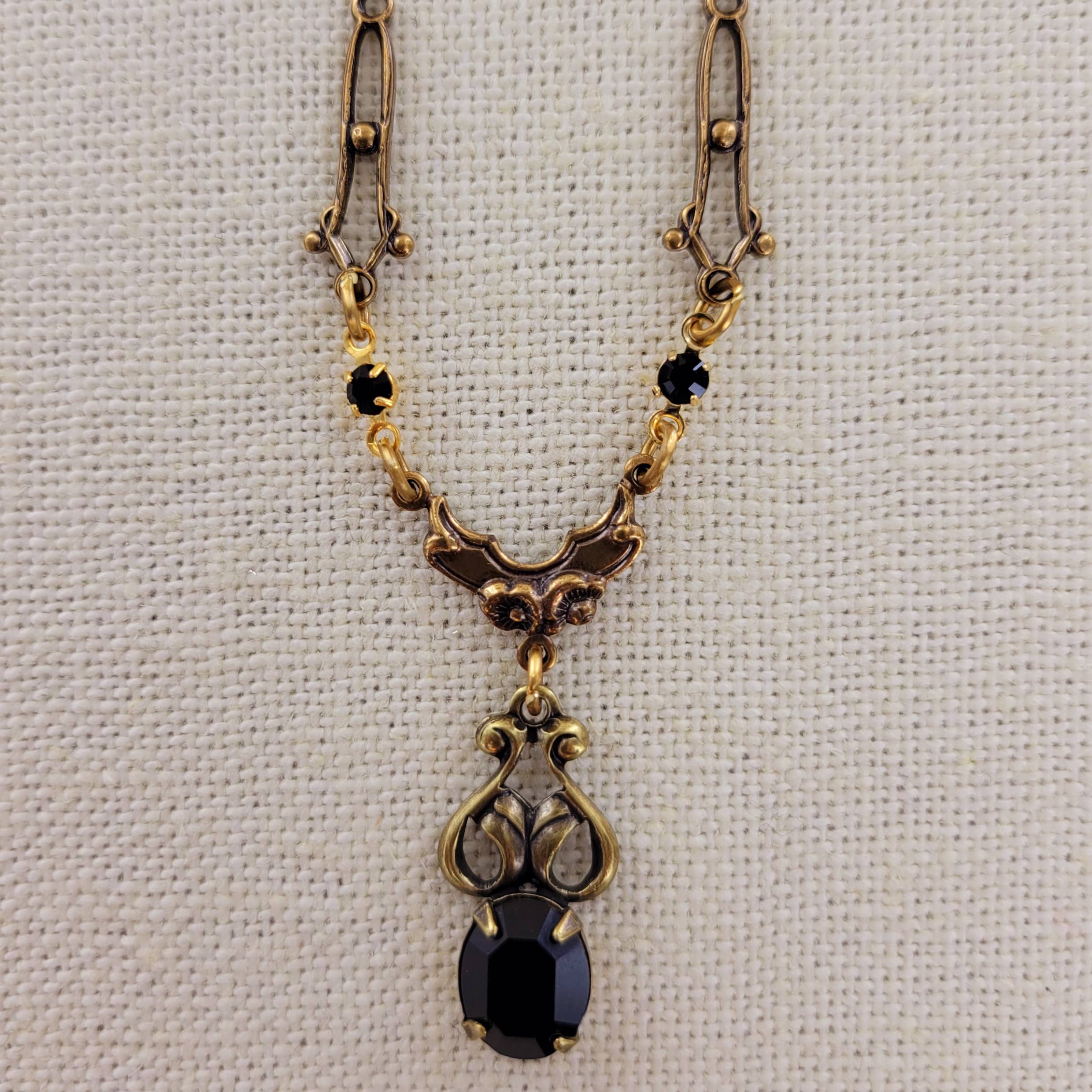 Sadie Green's Jewelry - Wholesale Pendant/Charm Necklace - Victorian Reproduction Necklace N48811