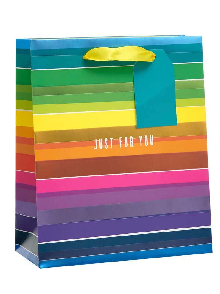 Sac Cadeau Moyen - Motif Rayures Arc-en-Ciel pour la vente par UK Greetings