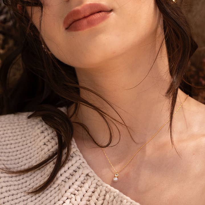 Amano Studio – wholesale Pendant/charm necklace – Pearl and Crystal Necklace1