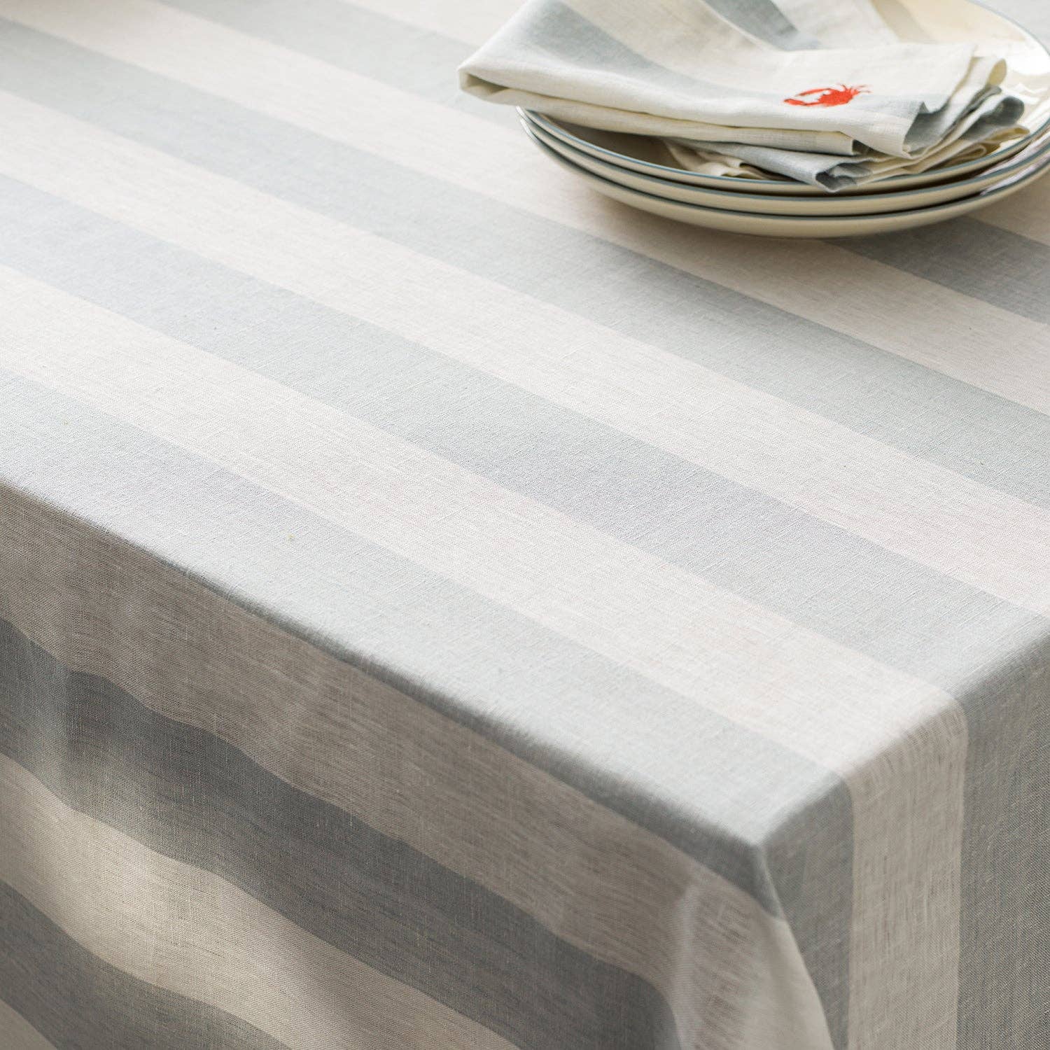 Sophie Allport – wholesale Tablecloth – Witham Stripe Linen Tablecloth1