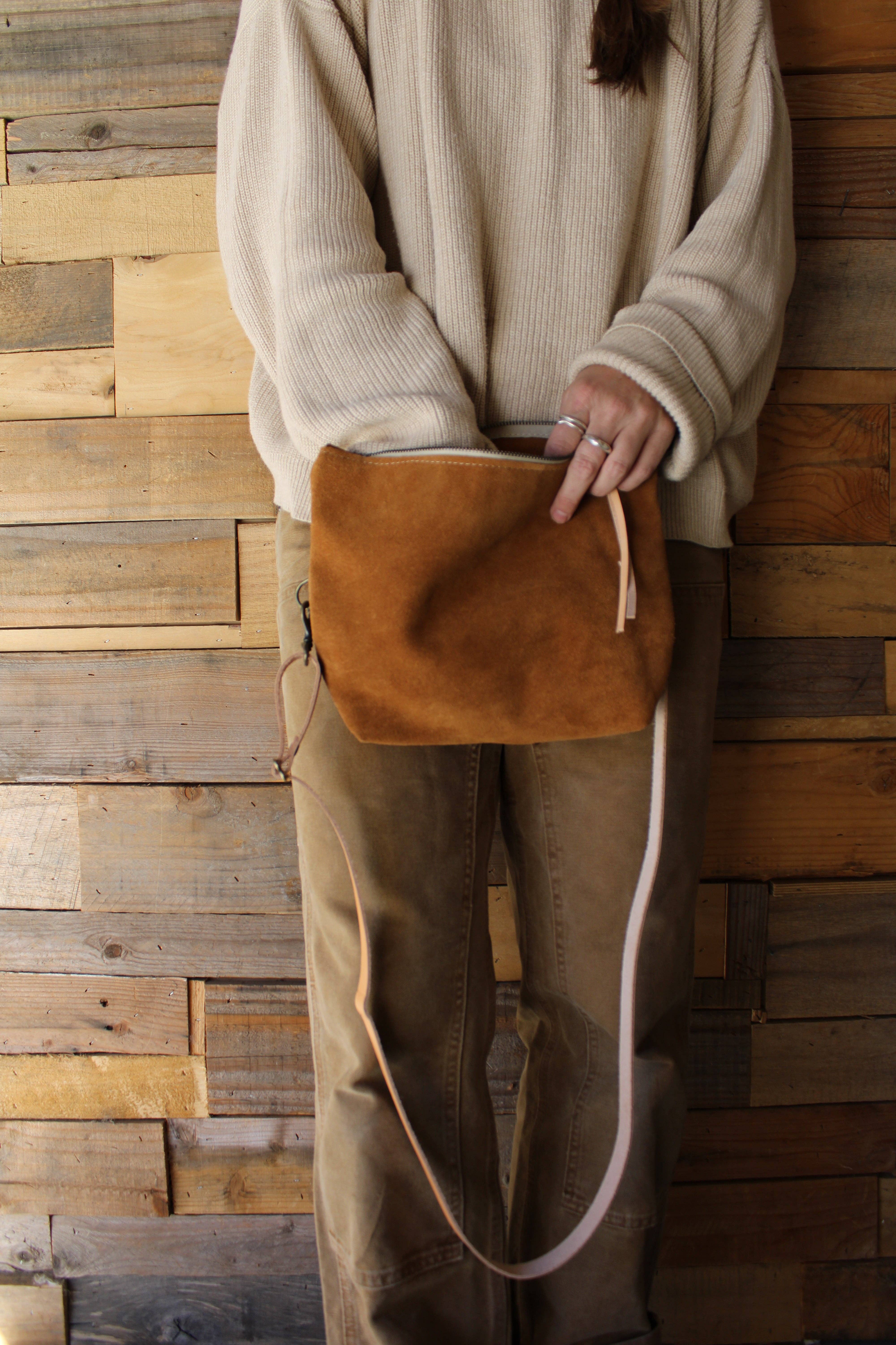 Olive n' Suede - Wholesale Crossbody Bag - Women's - Square Side Bag5